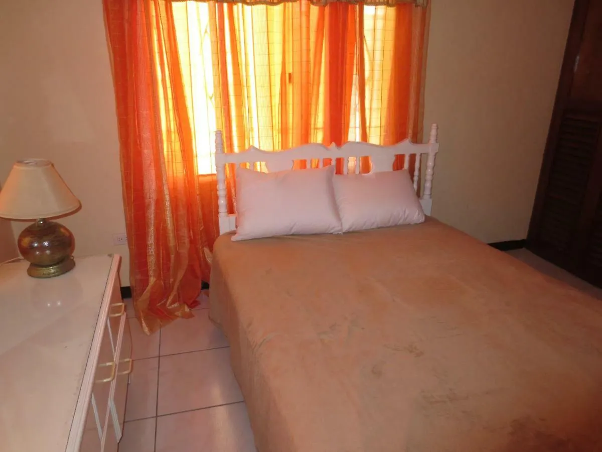 Holiday home Chateau Yellow Mandeville