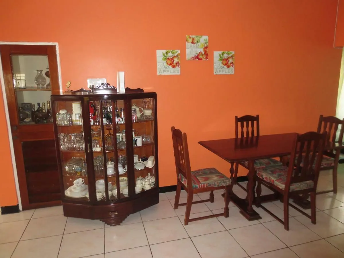 Сasa de vacaciones Chateau Yellow Mandeville